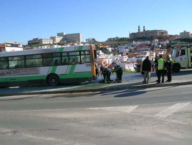 Arde un autob&uacute;s de la CTM en Algeciras