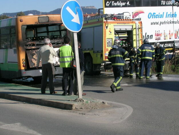 Arde un autob&uacute;s de la CTM en Algeciras