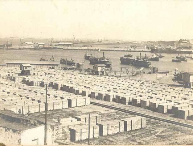 1907. Bloques de construcci&oacute;n del puerto
