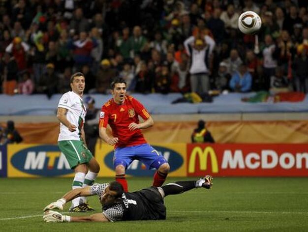Espa&ntilde;a se clasifica para cuartos de final tras derrotar a Portugal. / Reuters
