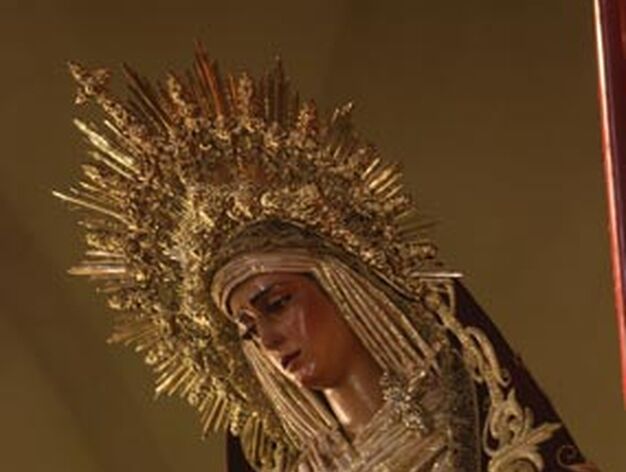 La Virgen de las Angustias luciendo una diadema en su cabeza.

Foto: A.S.Carrasco