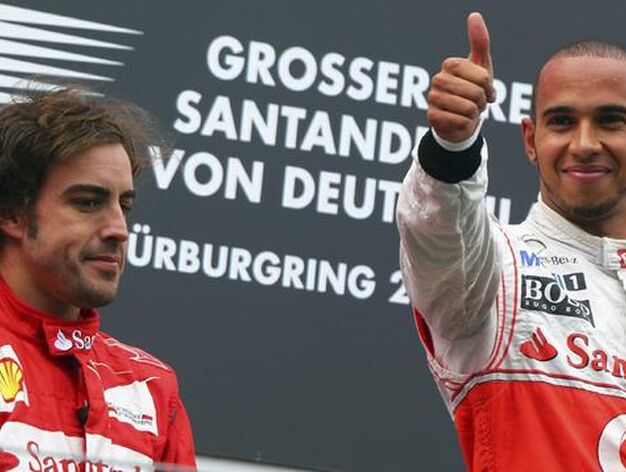 Lewis Hamilton celebra su victoria en el Gran Premio de Alemania. Fernando Alonso fue segundo.

Foto: EFE