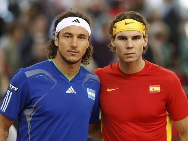 Rafa Nadal arrasa al argentino Juan M&oacute;naco y adelanta a Espa&ntilde;a en la final de la Copa Davis.

Foto: Reuters