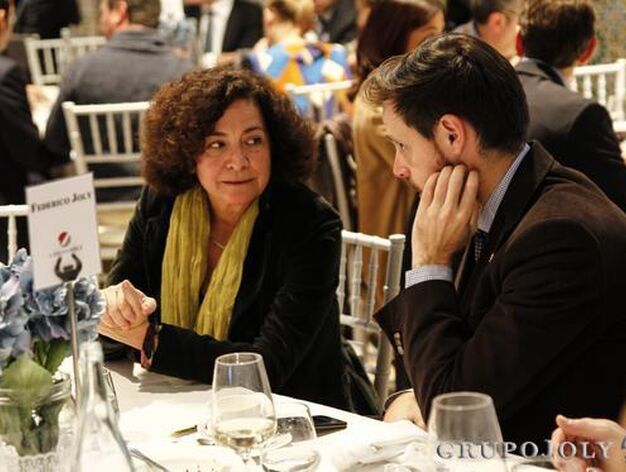 Pilar Aranda, rectora de la Universidad de Granada, conversa con Juan Jos&eacute; Mart&iacute;n Arcos, delegado de Econom&iacute;a de la Junta.

Foto: Alex Camara