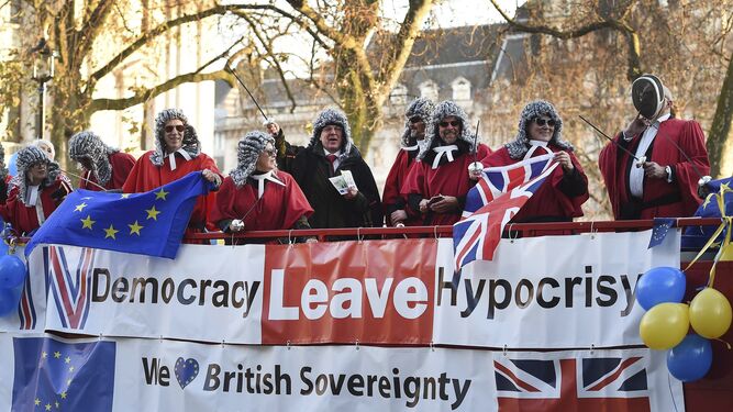 Pro-europeos se manifiestan contra el 'Brexit' en Londres.