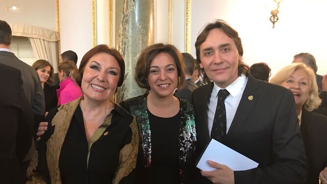 La alcaldesa, Isabel Ambrosio, con Del Rey y Amigo.