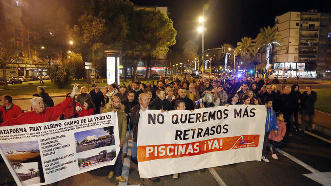 Corte al tráfico de la plaza de Andalucía.