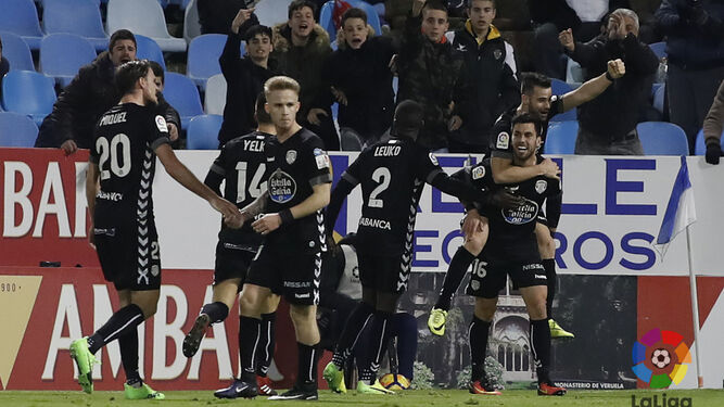 Fede Vico celebra su gol en Zaragoza.