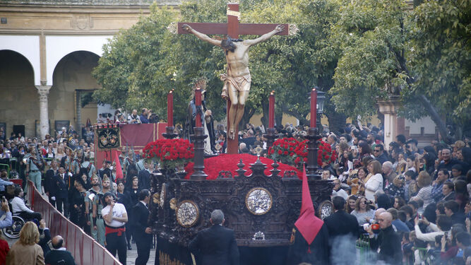 Imagen del Cristo de la Caridad en procesión.