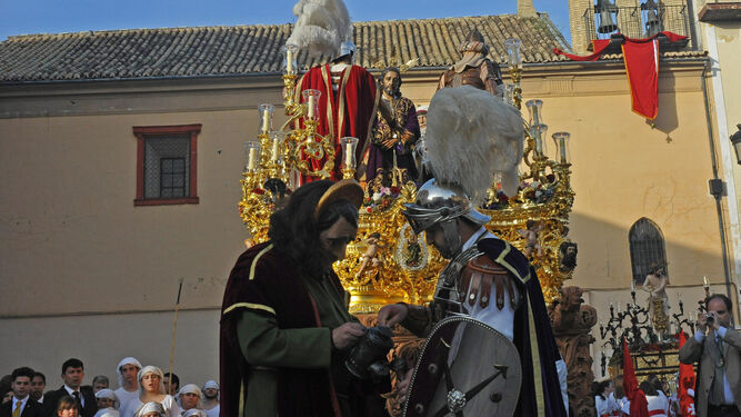 Un momento de la escenificación del Prendimiento, en la plaza de la Rosa de Montilla.