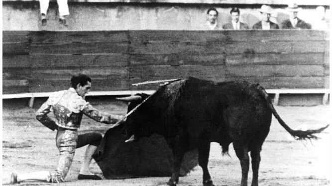 Manolete, en una corrida en el año 1946 en Guanajuato (México).