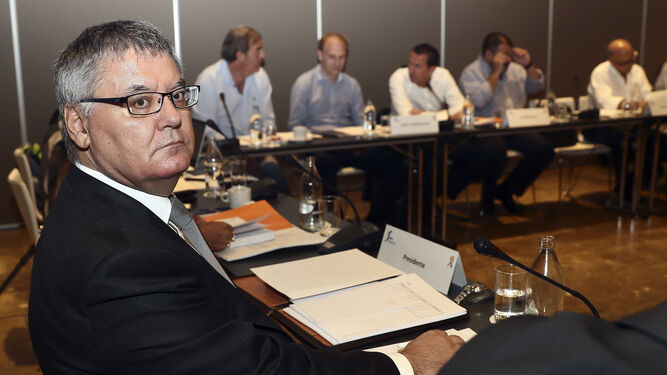 Francisco Roca, presidente de la ACB, durante la celebración de una reunión de los clubes de la Liga Endesa.