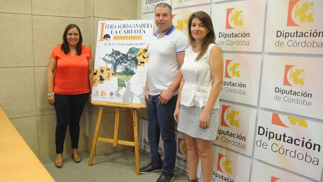 Ana Carrillo y Antonio Granados presentan el cartel.