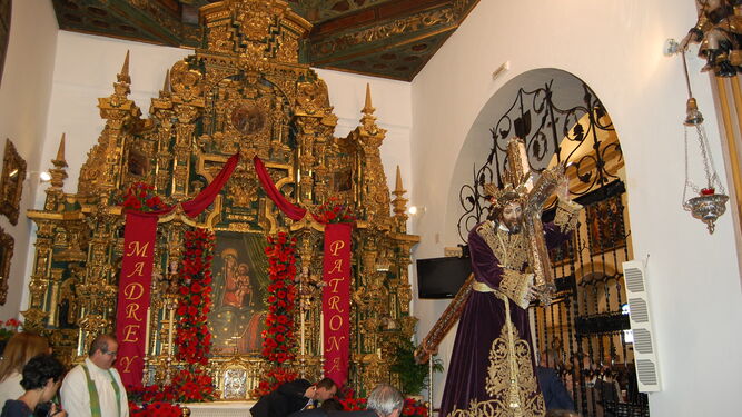 Jesús Nazareno, en su encuentro con la Virgen de Guadalupe.