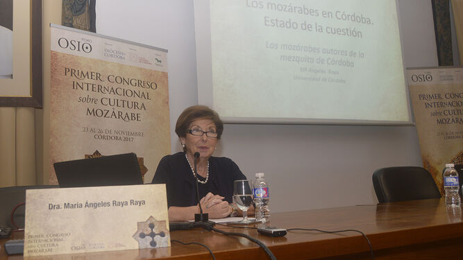 María de los Ángeles Raya, ayer, durante su conferencia en el Congreso sobre Cultura Mozárabe.