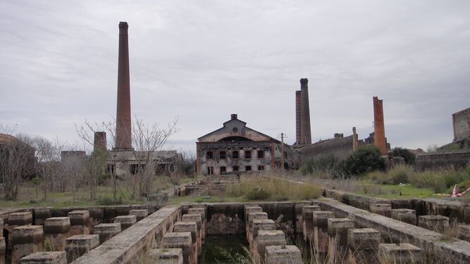 Panorámica del Cerco Industrial, el principal espacio del expediente, en Peñarroya-Pueblonuevo.
