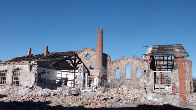 Las ruinas del Cerco Industrial de Peñarroya-Pueblonuevo.