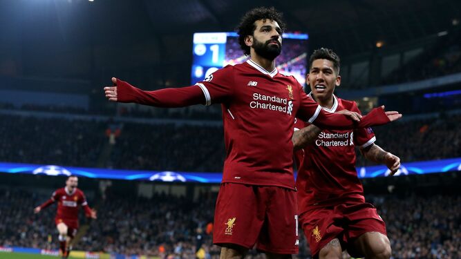 Salah celebra un tanto.