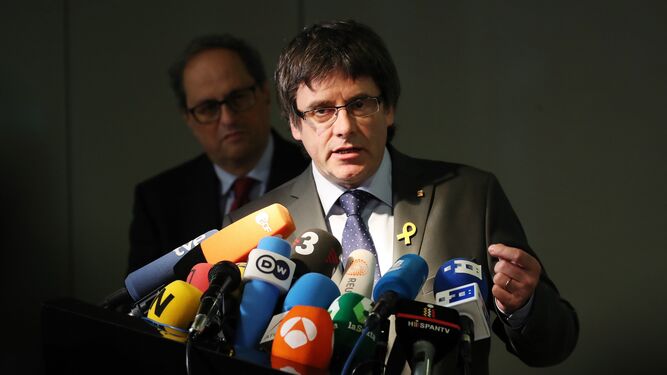 Puigdemont, durante su comparecencia de este martes en Berlín junto a Quim Torra.