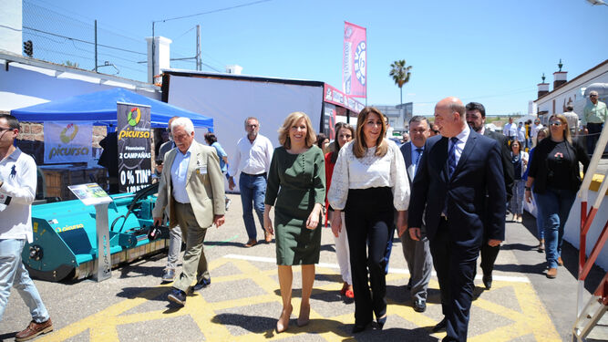 Ana María Romero, Susana Díaz y Antonio Ruiz, ayer durante la inauguración oficial.