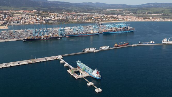 Vista aérea del puerto de Algeciras.