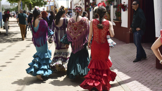 Flamencas en el segundo sábado de Feria.