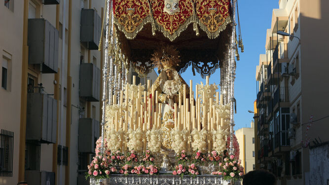 Paso de palio de la Virgen de la Amargura de Puerto Real