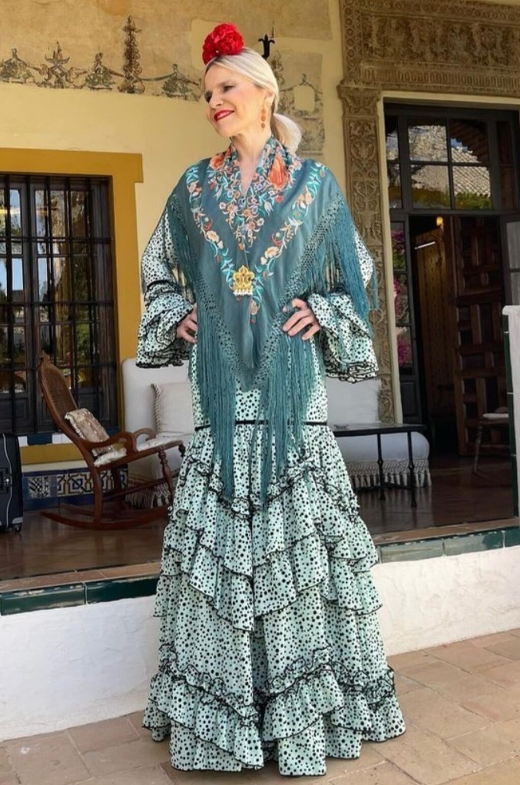 Eugenia Mart&iacute;nez de Irujo, vestida de Notelodigo Moda Flamenca