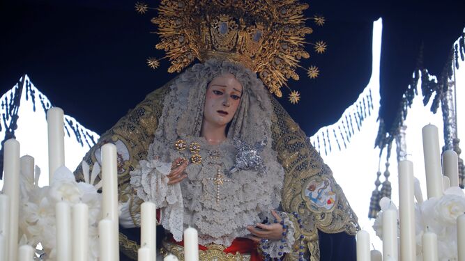 La Virgen de la Piedad, en su paso procesional.