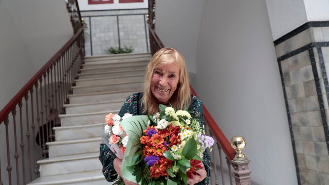 Dorina Gutherless, a los pies de la escalera en la Casa Consistorial de Algeciras
