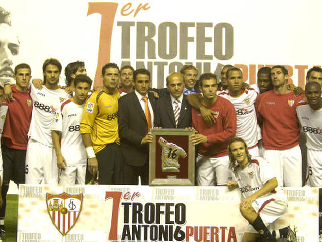 El Sevilla se hace con el I Trofeo Antonio Puerta