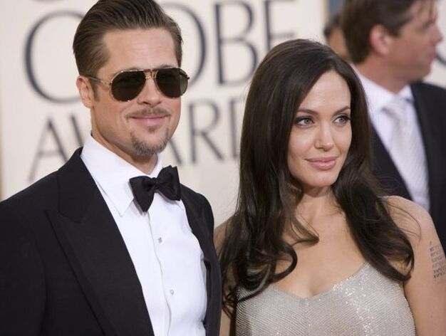 Brad Pitt y Angegelina Jolie llegan a la gala de los Globos de Oro, celebrada en el hotel Beverly Hilton. 

Foto: EFE