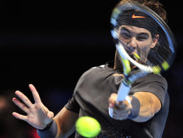 Federer muestra su mejor nivel y vence a Nadal con un contundente 6-3 y 6-0.

Foto: AFP