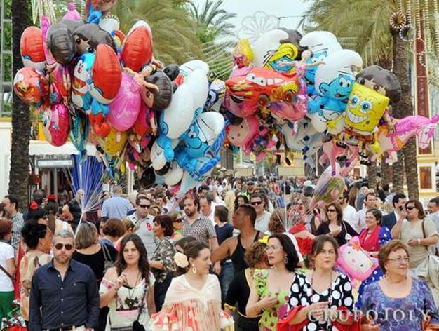 Martes de Feria con lleno en el Real

Foto: Manuel Aranda