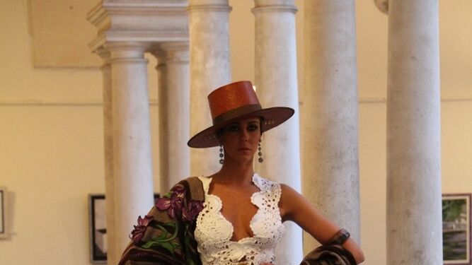 Moda flamenca y joyer&iacute;a - Aura. C&oacute;rdoba Flamenca.