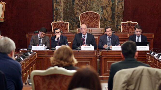 Los presidentes de las diputaciones de Córdoba, Jaén, Granada y Badajoz presiden la mesa de trabajo por la conversión de la N-432 en autovía.
