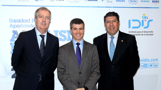 Los responsables del IDIS, Luis Mayero, Adolfo Fernández-Valmayor y Manuel Vilches.