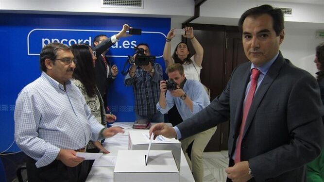 Adolfo Molina será el único candidato a presidir el PP con el 82% de los votos