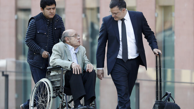 El ex responsable del Palau Fèlix Millet, a su llegada a la Ciudad de la Justicia para asistir al juicio.