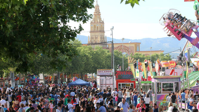 Aspecto que presentaba la calle del Infierno durante el miércoles de Feria del año pasado.