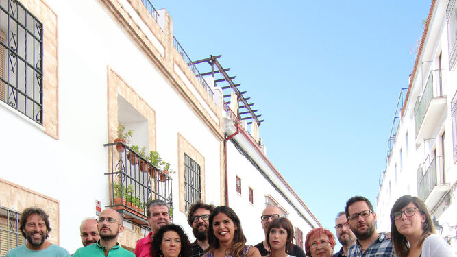 Teresa Rodríguez posa con los participantes en el Comité Andaluz de Podemos.