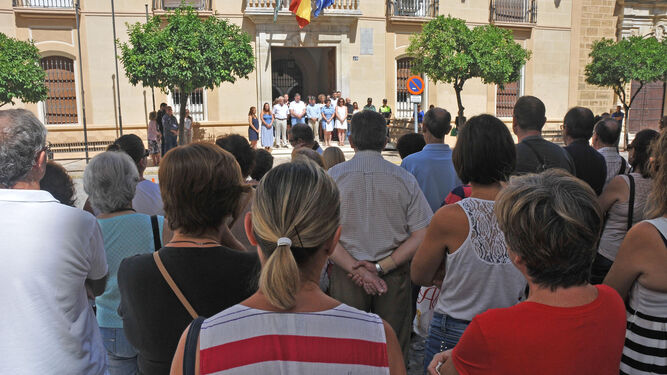Concentración frente a las puertas del Ayuntamiento.