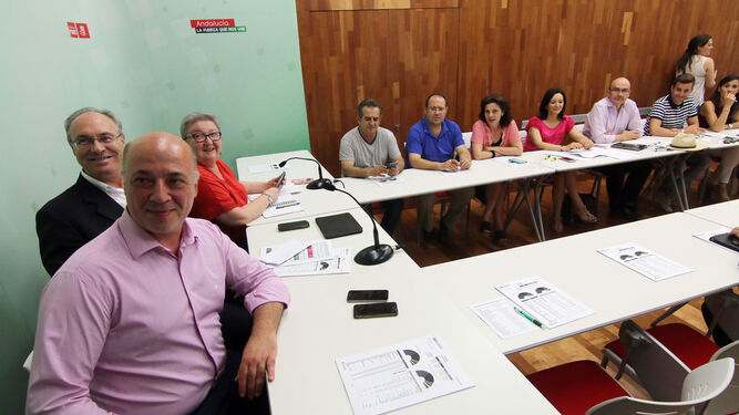 Antonio Ruiz durante una reunión del PSOE cordobés.