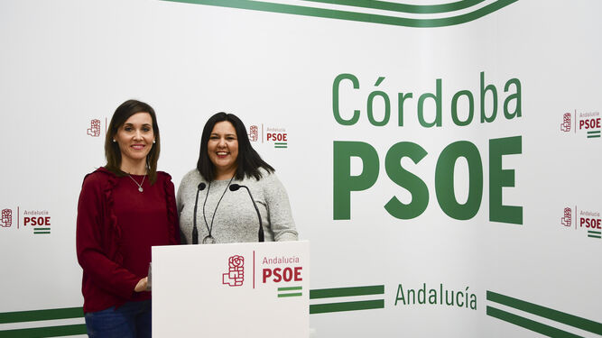Teresa Romero y Dolores Amo, en la sede del PSOE.