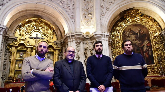 Jiménez Güeto, junto a los técnicos Rafael Ortiz, Daniel Fernández y Raimundo Ortiz, en la presentación del proyecto.