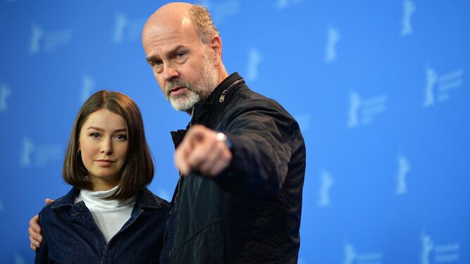 La actriz Andrea Berntzen y el director Erik Poppe, en la Berlinale.