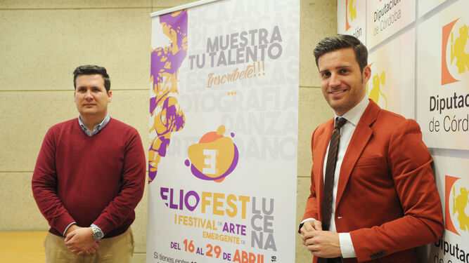 Francisco Jesús Adame y Martín Torralbo, junto al cartel del festival.