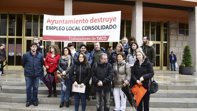 Protesta de trabajadores de Tanatorios de Córdoba en Capitulares.