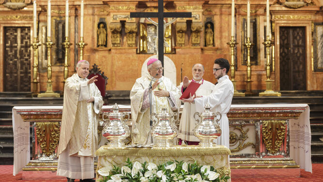 El obispo anima a los sacerdotes "a no caer en la mediocridad"