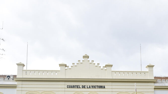 Fachada principal de la Comandancia de la Guardia Civil en Córdoba.